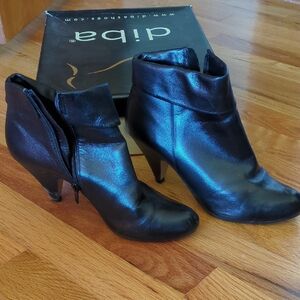 Diba Shiny Black Ankle Booties